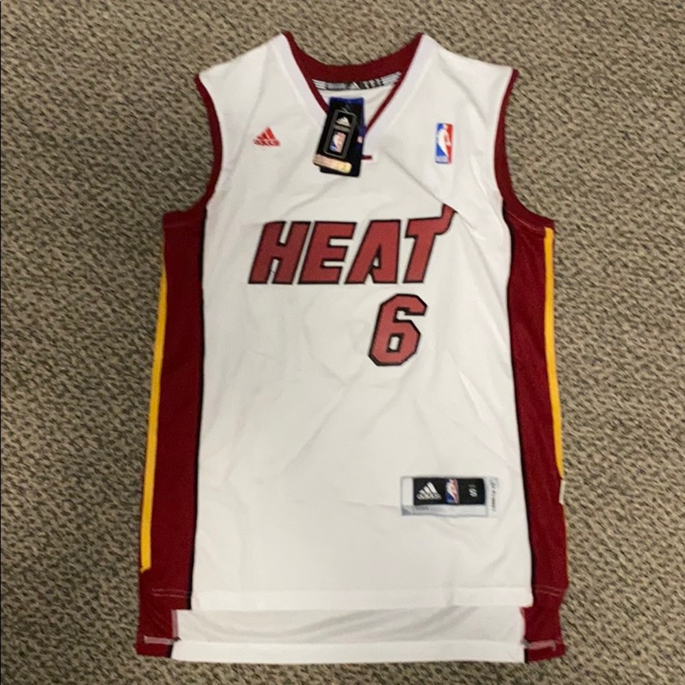 COPY - Woman’s basketball jersey